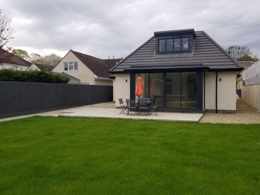 Maisy Lodge - Two Bed Lux Flat - Parking, Netflix, Wifi - Close To Blenheim Palace & Oxford - F2 Kidlington Eksteriør bilde