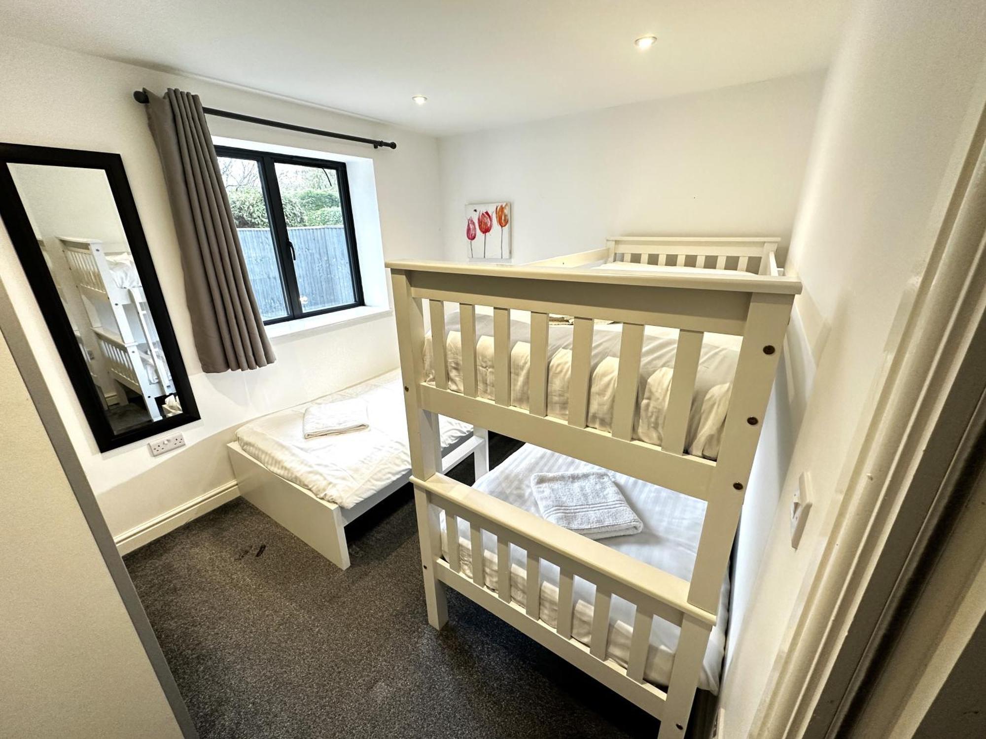 Maisy Lodge - Two Bed Lux Flat - Parking, Netflix, Wifi - Close To Blenheim Palace & Oxford - F2 Kidlington Eksteriør bilde